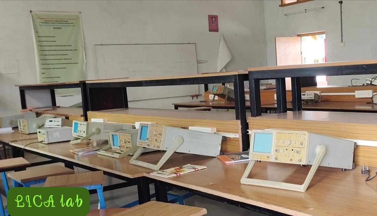 Electronics and Communication Engineering laboratory view 7